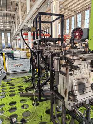 Kopen Elektrische spuitgietmachine met nauwkeurige temperatuurregeling en dubbele rotatie-as voor zeer nauwkeurige rotatiegieting online vervaardiging